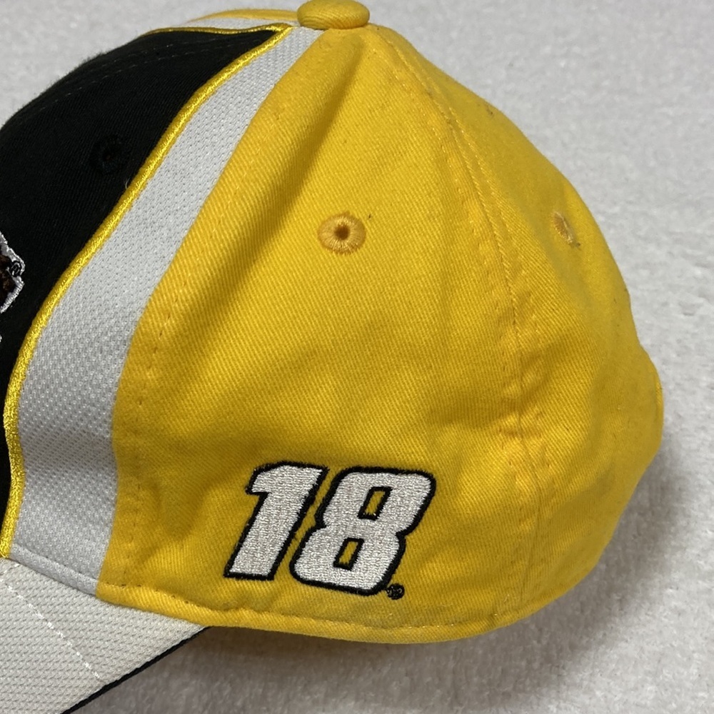 kyle busch m & m hat official pit cap 2010 nascar Joe Gibbs racing - Picture 4 of 8